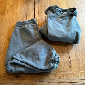 Girlfriend Collective 50/50 crop sweatshirt & joggers M